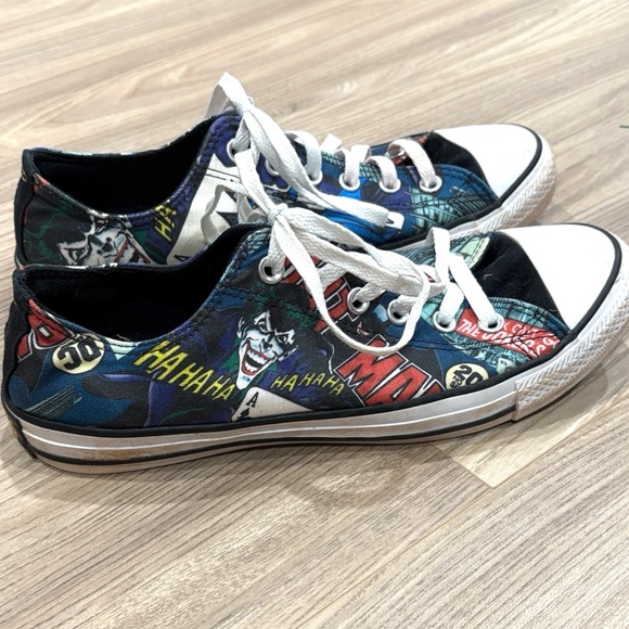 Converse Other - Converse DC Batman Comic Print Canvas Sneakers size 8 men/ 10 women